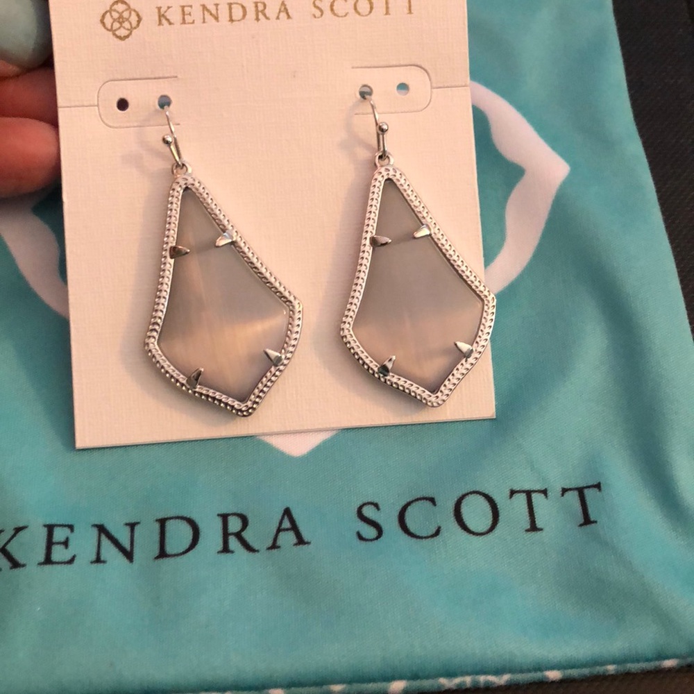 LN KENDRA SCOTT ALEX EARRINGS